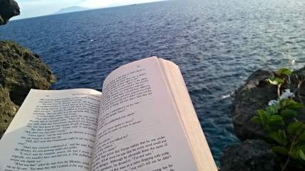Also found a reading spot while waiting for the sunset :)